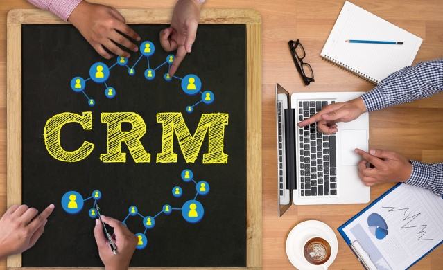 CRM是如何管理客户信息和销售流程的